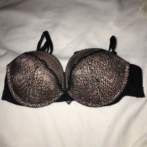 Victoria’s Secret Very Sexy Bra 32c